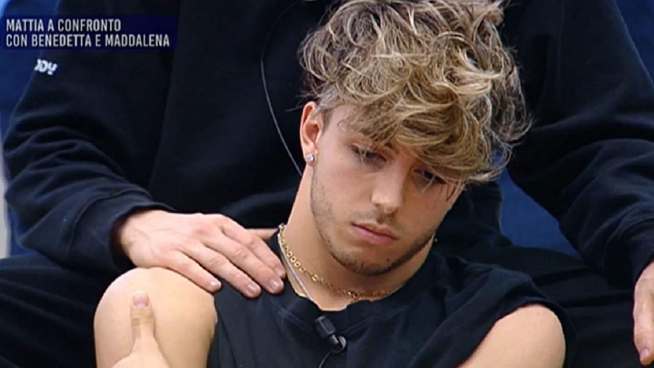 Amici 22, Mattia Zenzola ferito dalle critiche di Maddalena Svevi e Benedetta Vari