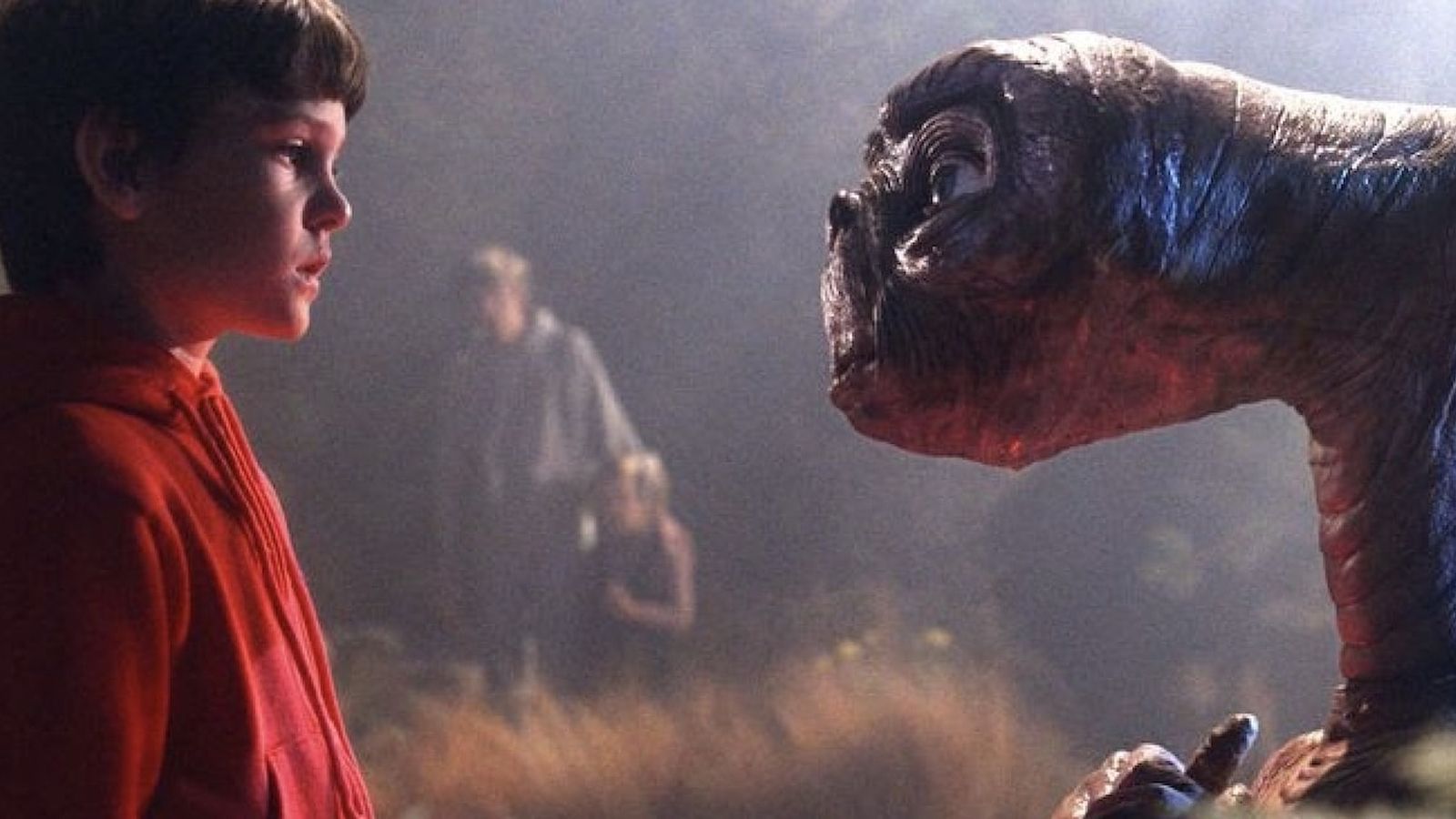 E.T. L'Extraterrestre, Steven Spielberg si pente di aver tolto le pistole dal film: 'È stato un errore'