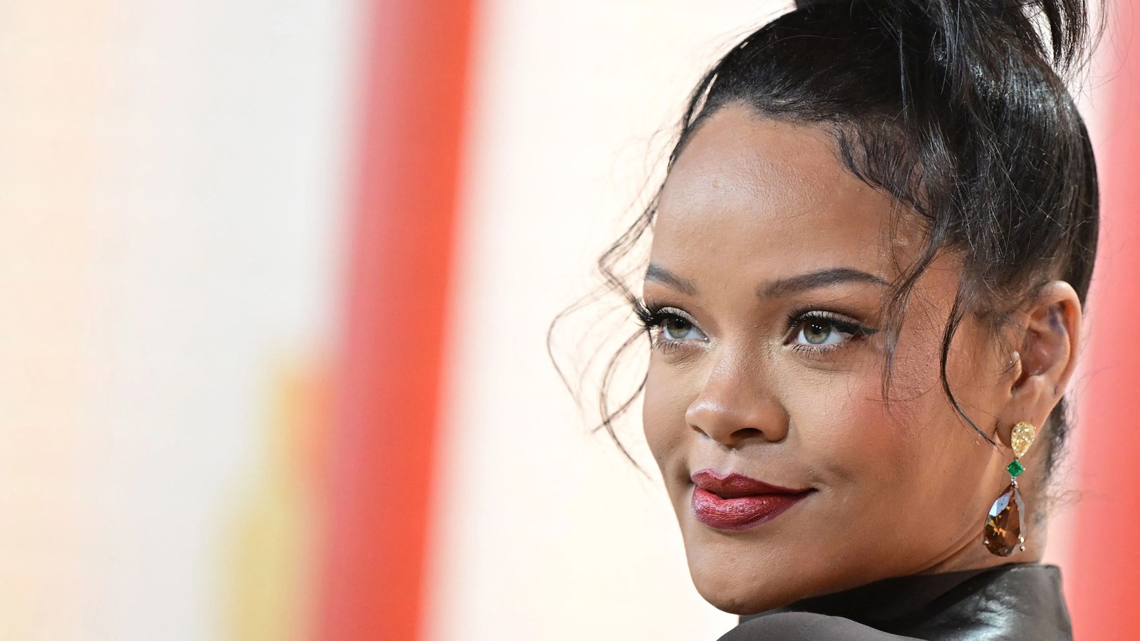 I Puffi: Rihanna darà voce a Puffetta nel nuovo film animato
