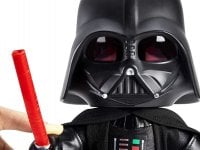 Star Wars: il peluche di Darth Vader con manipolatore vocale è al prezzo più basso di sempre su Amazon