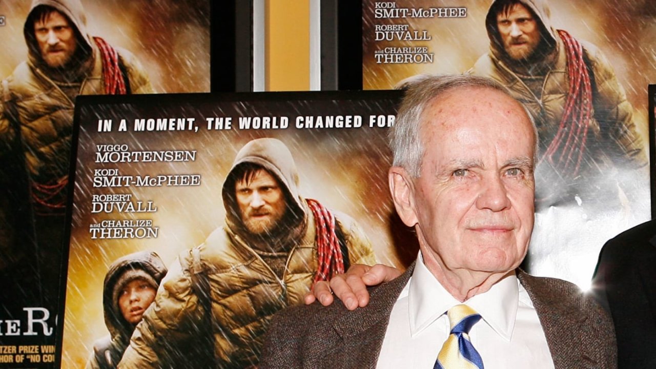 Meridiano di sangue: John Hillcoat regista del film tratto dal libro di Cormac McCarthy