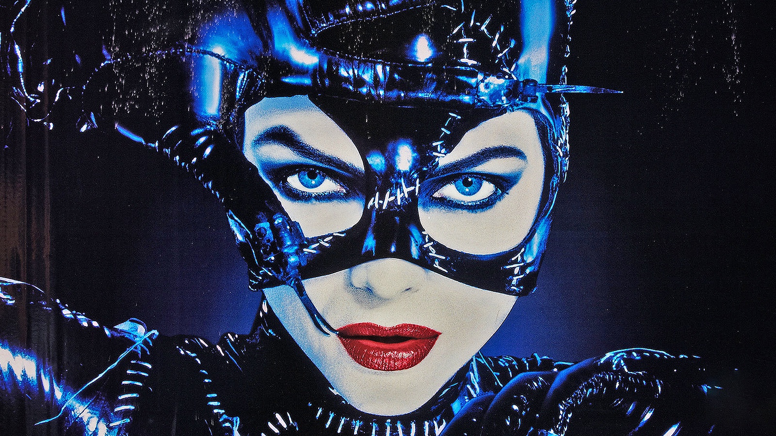 Michelle Pfeiffer compie 65 anni: è ancora la migliore Catwoman di sempre