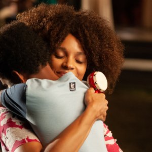 Le petit Piaf: Soan Arhimann e Stefi Celma in una scena del film