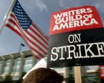 Gli sceneggiatori di Hollywood entrano in sciopero, a rischio la produzione di molte serie tv
