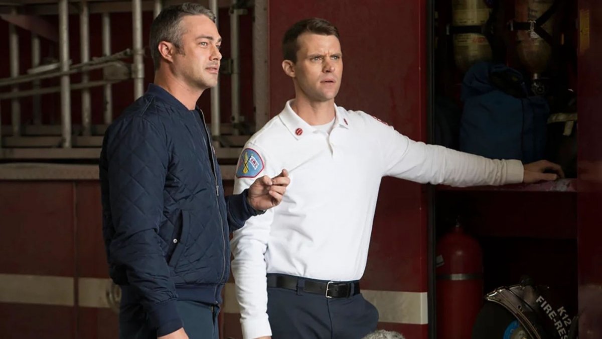 Chicago Fire Taylor Kinney non sarà nel finale di stagione torna Jesse Spencer Chicago Fire Taylor Kinney non sarà nel finale di stagione torna Jesse Spencer