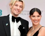 Millie Bobby Brown, Jon Bon Jovi commenta la notizia del matrimonio con il figlio: 'Non so se l'età conti'