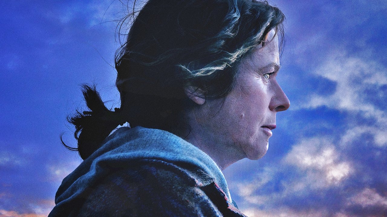 Creature di Dio, la recensione: Emily Watson e Paul Mescal in un livido film drammatico