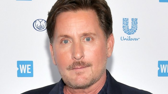 Emilio Estevez: 'Laurence Fishburne mi ha salvato la vita mentre mio padre Martin Sheen girava Apocalypse Now'