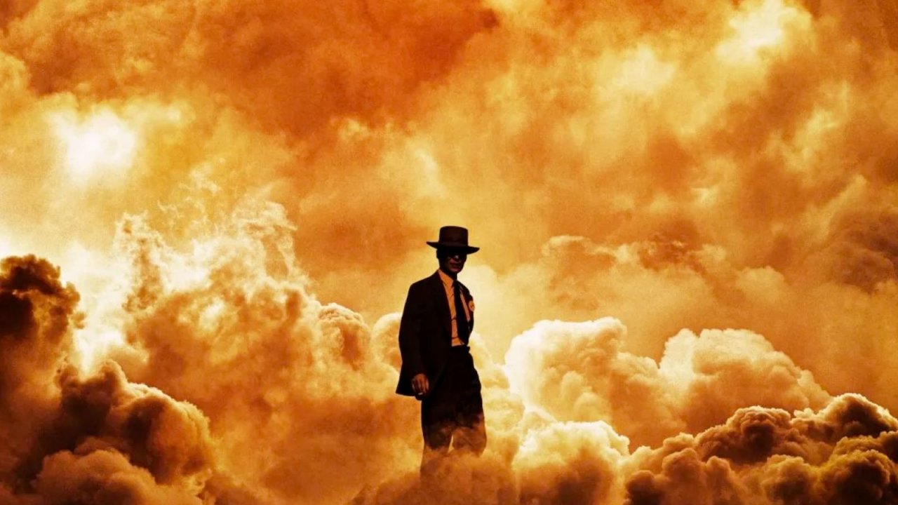 Oppenheimer: Cillian Murphy e la bomba al centro del nuovo poster del film di Nolan
