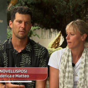 Pechino Express - La Via Delle Indie -  Tappa 9 Ortopedia Express