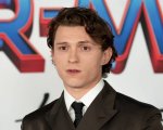 Tom Holland: il regista di Avengers: Endgame trolla l'attore per la sua tendenza allo spoiler