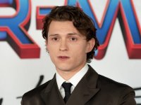 Tom Holland: il regista di Avengers: Endgame trolla l'attore per la sua tendenza allo spoiler