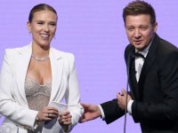 Scarlett Johansson e Chris Evans sull'incontro con Jeremy Renner dopo l'incidente: 'Niente lacrime!'