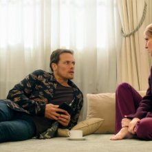 Love Again: Céline Dion e Sam Heughan in una scena del film