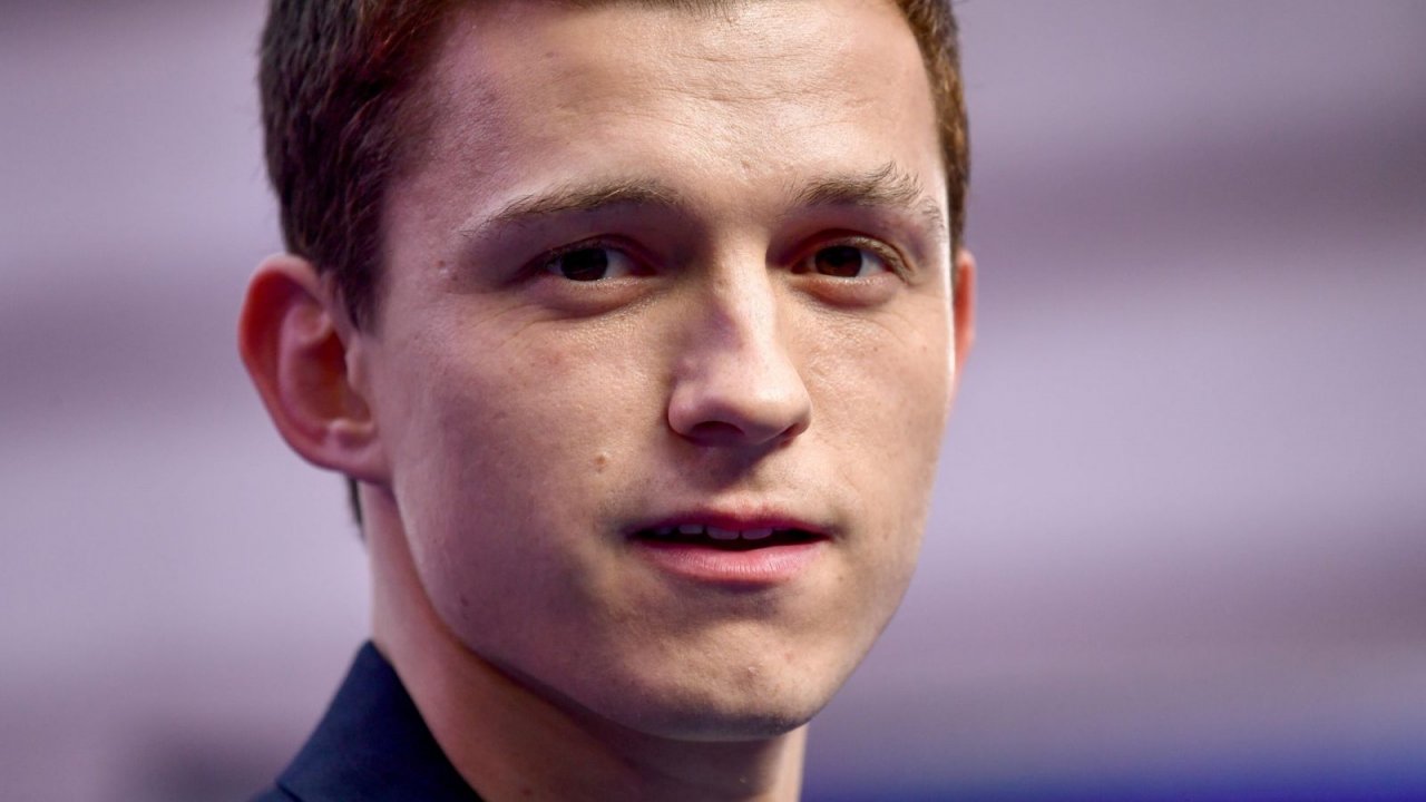 Tom Holland: 'Sono sobrio da un anno, The Crowded Room mi ha aiutato ad affrontare la mia dipendenza'
