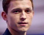 Tom Holland: 'Sono sobrio da un anno, The Crowded Room mi ha aiutato ad affrontare la mia dipendenza'
