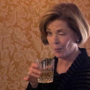 Arrested Development: Jessica Walter in una scena