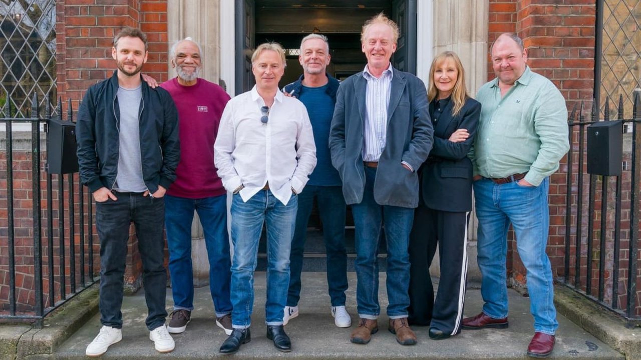 The Full Monty: gli spogliarellisti di Sheffield sono tornati nel trailer della serie Disney+