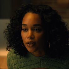 White Men Can't Jump: Laura Harrier in una scena del film