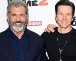 Flight Risk, Mel Gibson dirigerà Mark Wahlberg nel nuovo action movie targato Lionsgate