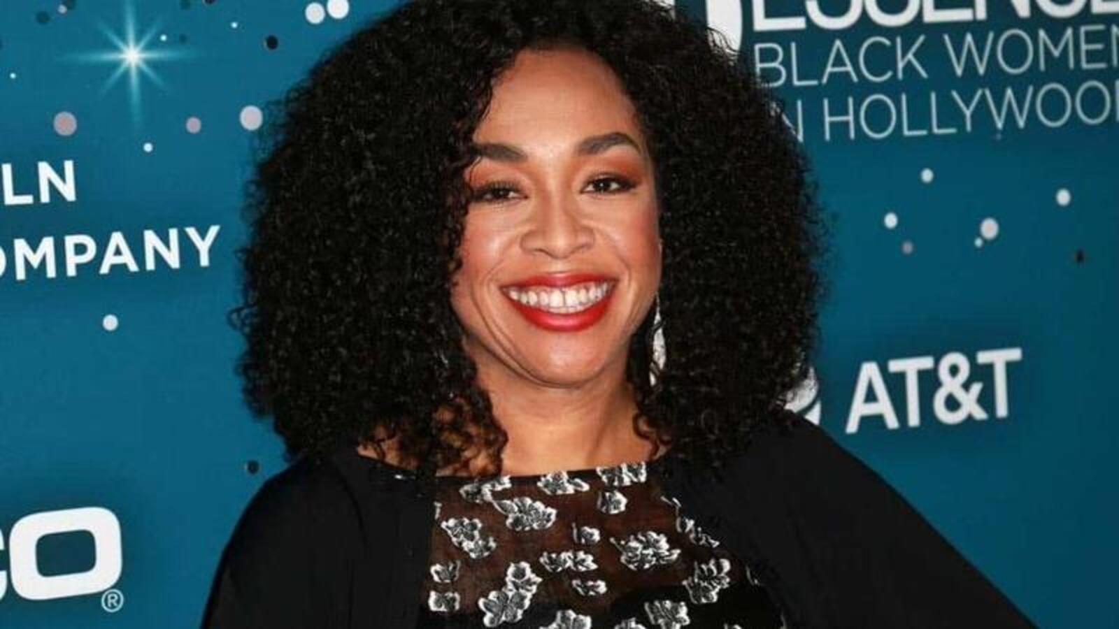 Shonda Rhimes, da Grey's Anatomy a Bridgerton: 'Ecco la differenza tra ABC e Netflix'