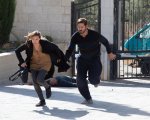 Infidel, la recensione: Jim Caviezel in un thriller sullo scontro di religioni