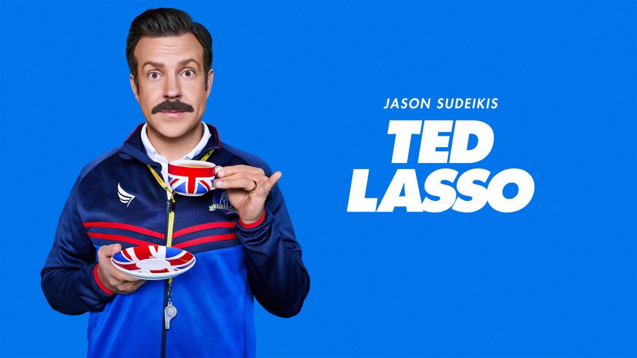 Ted Lasso, Jason Sudeikis ha cambiato il carattere del personaggio: 'Non volevo somigliare a Donald Trump'