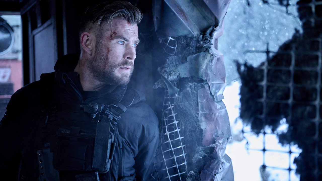Tyler Rake 2, Chris Hemsworth è di nuovo in missione nel trailer del sequel Netflix prodotto dai Russo