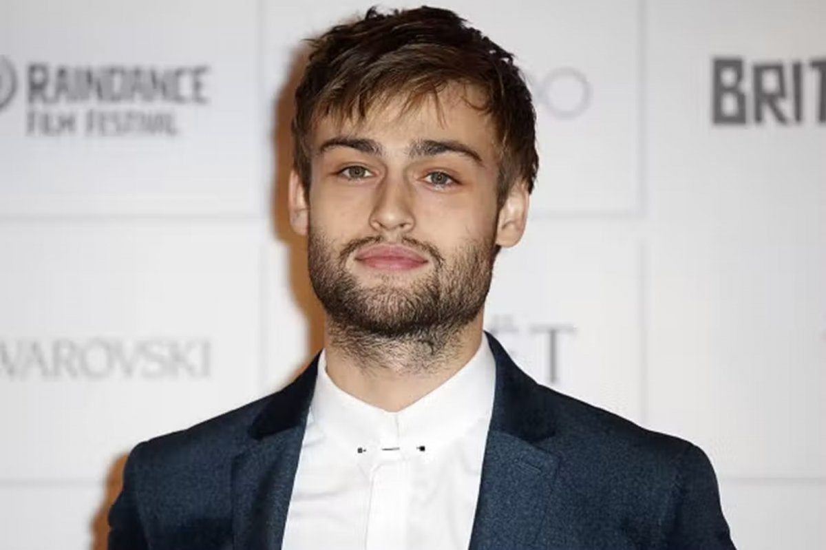 I Dolori Del Giovane Werther, Douglas Booth Tra Le Star Del Nuovo ...