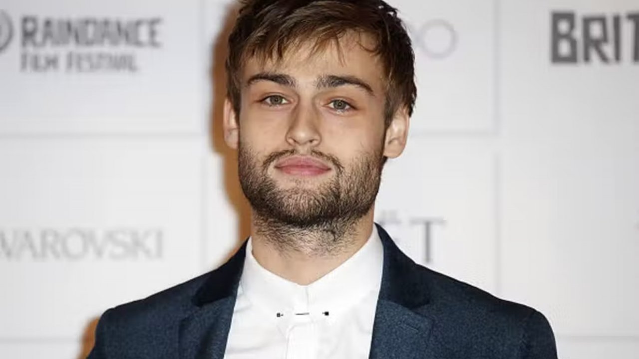 I dolori del giovane Werther, Douglas Booth tra le star del nuovo adattamento del romanzo