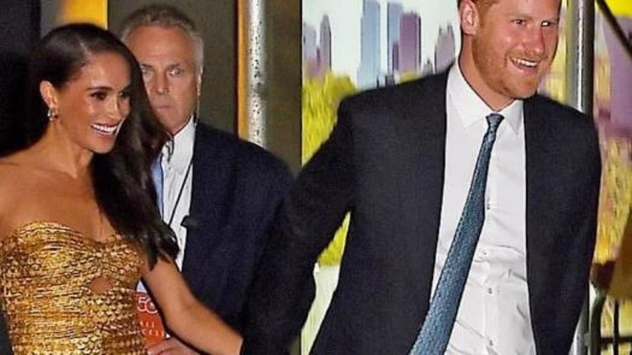 Harry e Meghan coinvolti in un incidente automobilistico per fuggire dai paparazzi. Un tragico déjà vu?