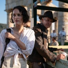 Indiana Jones e il Quadrante del Destino: Harrison Ford con Phoebe Waller-Bridge in una scena del film