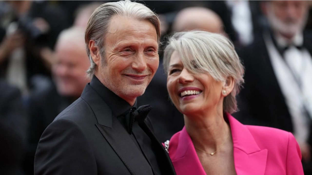 Cannes 2023: Mads Mikkelsen alla premiere del film di Johnny Depp dopo averlo sostituito in Animali fantastici