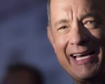 Tom Hanks commenta l'uso dell'intelligenza artificiale: 'Potrei continuare a recitare anche dopo morto'