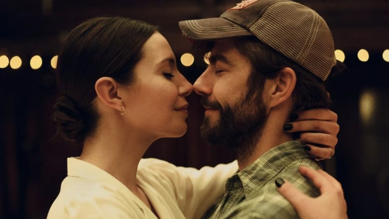 La natura dell'amore, la recensione: una commedia romantica e disillusa che non colpisce nel segno