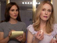 May December, la recensione: Natalie Portman vs. Julianne Moore? Zero a zero