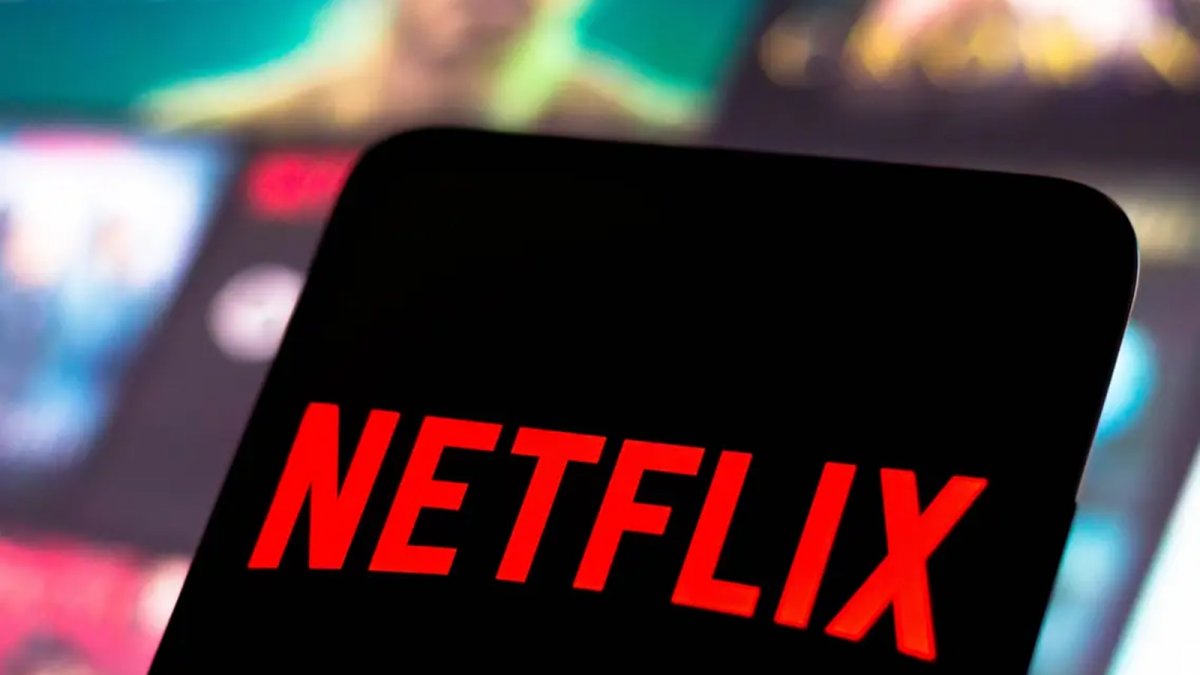 Netflix advertises paid password sharing