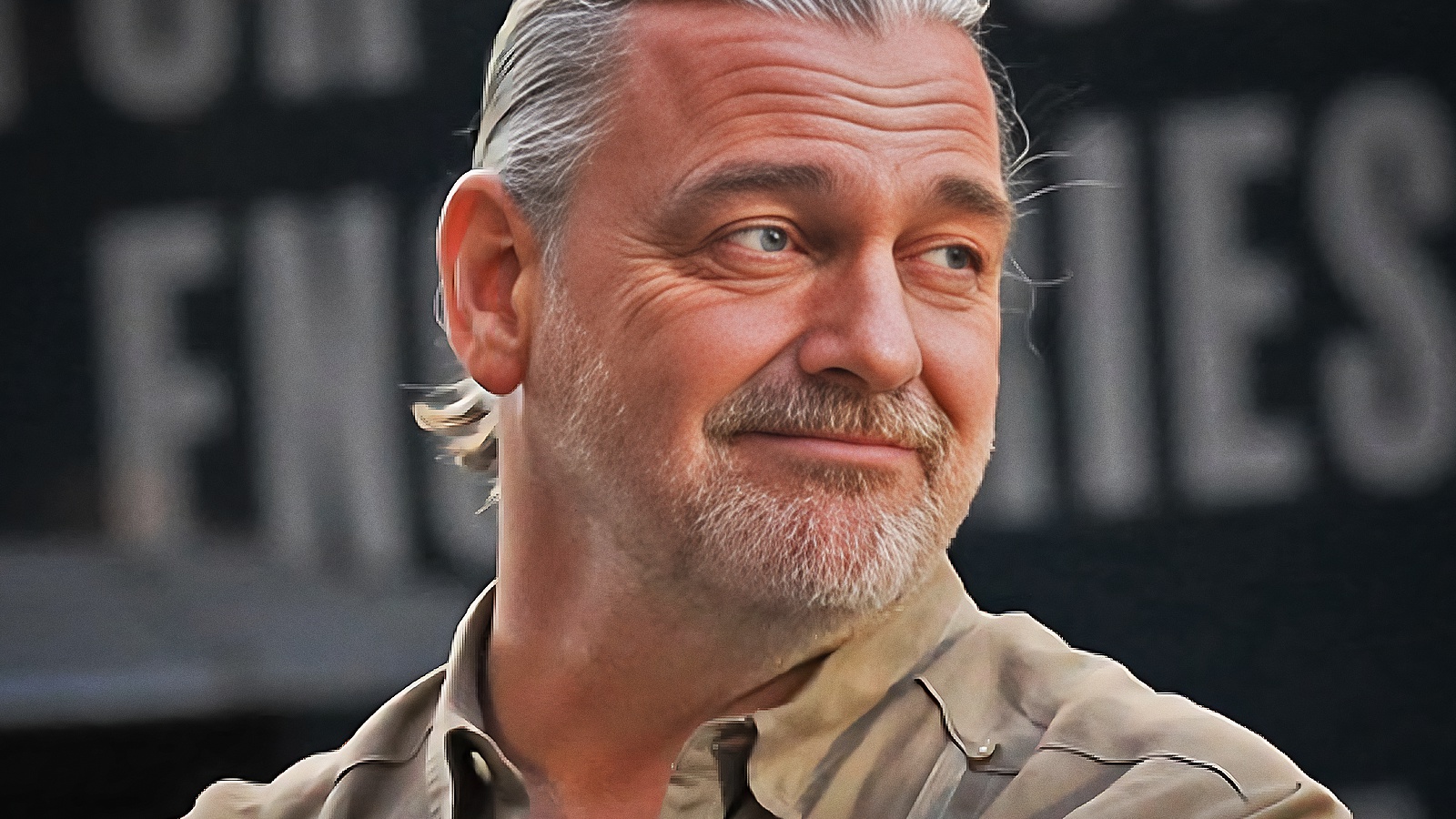 Ray Stevenson ci lascia: l'omone dal grande cuore che non aveva paura di mettersi in gioco