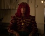 Problemista: un'irriconoscibile Tilda Swinton nel trailer della coloratissima commedia A24
