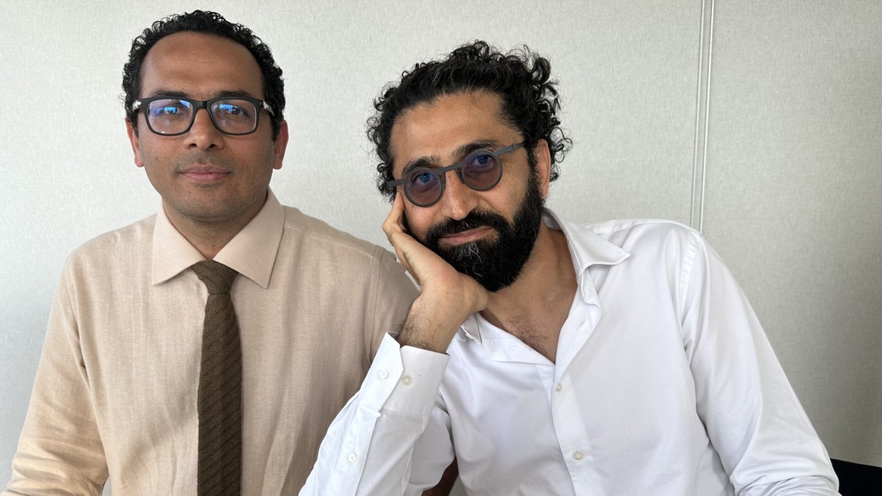 Kafka a Teheran, Ali Asgari e Alireza Khatami: 'L'umorismo per delegittimare il potere'