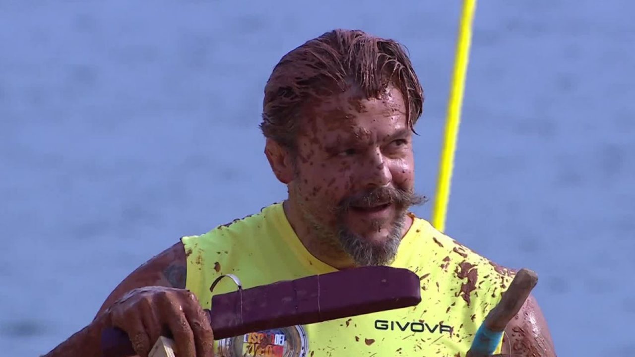 Isola dei Famosi 2023: Scontro tra Andrea Lo Cicero e Fabio Ricci a causa di una violazione del regolamento