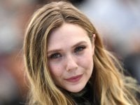 Elizabeth Olsen e il consiglio ai colleghi: 'Firmate il contratto per un solo film Marvel'