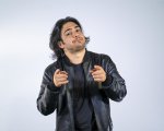 Miracolato, lo show di Max Angioni stasera su Italia 1: anticipazioni della Stand Up Comedy