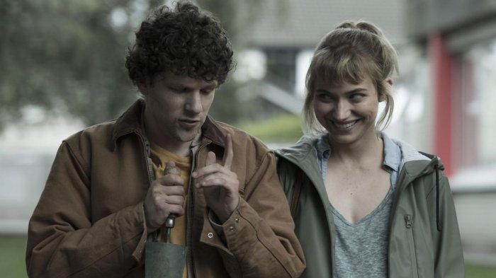 Vivarium, la recensione: casa, dolce casa... o forse no