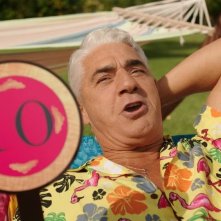 C'è di nuovo la valigia sul letto: Biagio Izzo in una scena del film