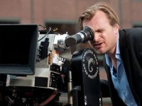 Oppenheimer, Christopher Nolan diventa virale nei TikTok in cui spiega perché guardare il film in IMAX