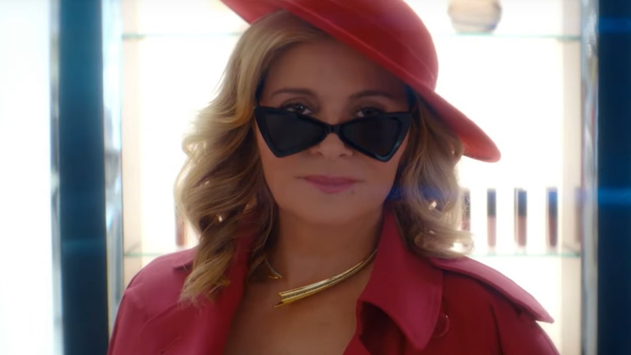 Glamorous: il trailer della serie con Kim Cattrall svela le prime anticipazioni sulla storia e sui personaggi