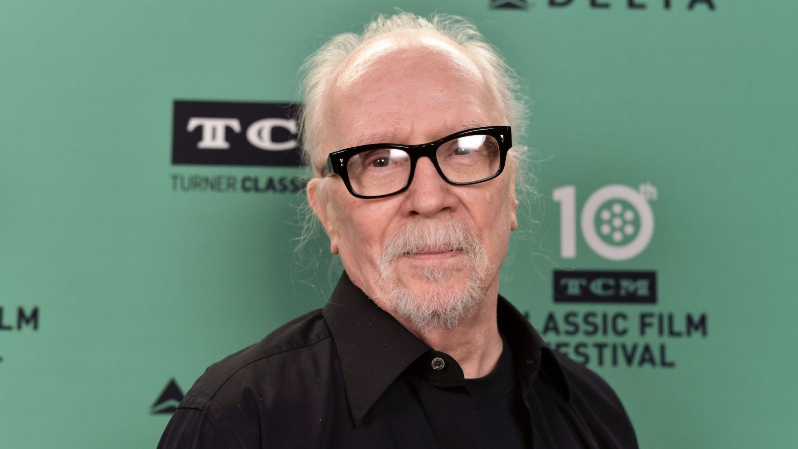 John Carpenter ha diretto una nuova serie tv dal suo divano