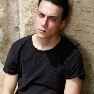 Locandina di Matteo Paolillo