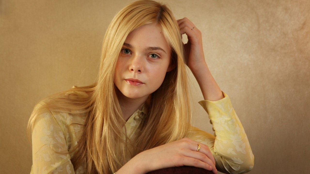Elle Fanning: 'Ho perso un ruolo a 16 anni. Il motivo? Mi dissero che ero inscopabile'